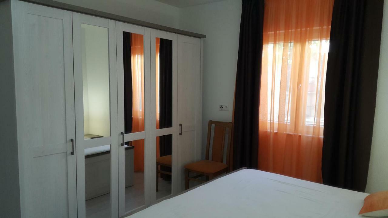 Apartments Anaivana Трогир Экстерьер фото