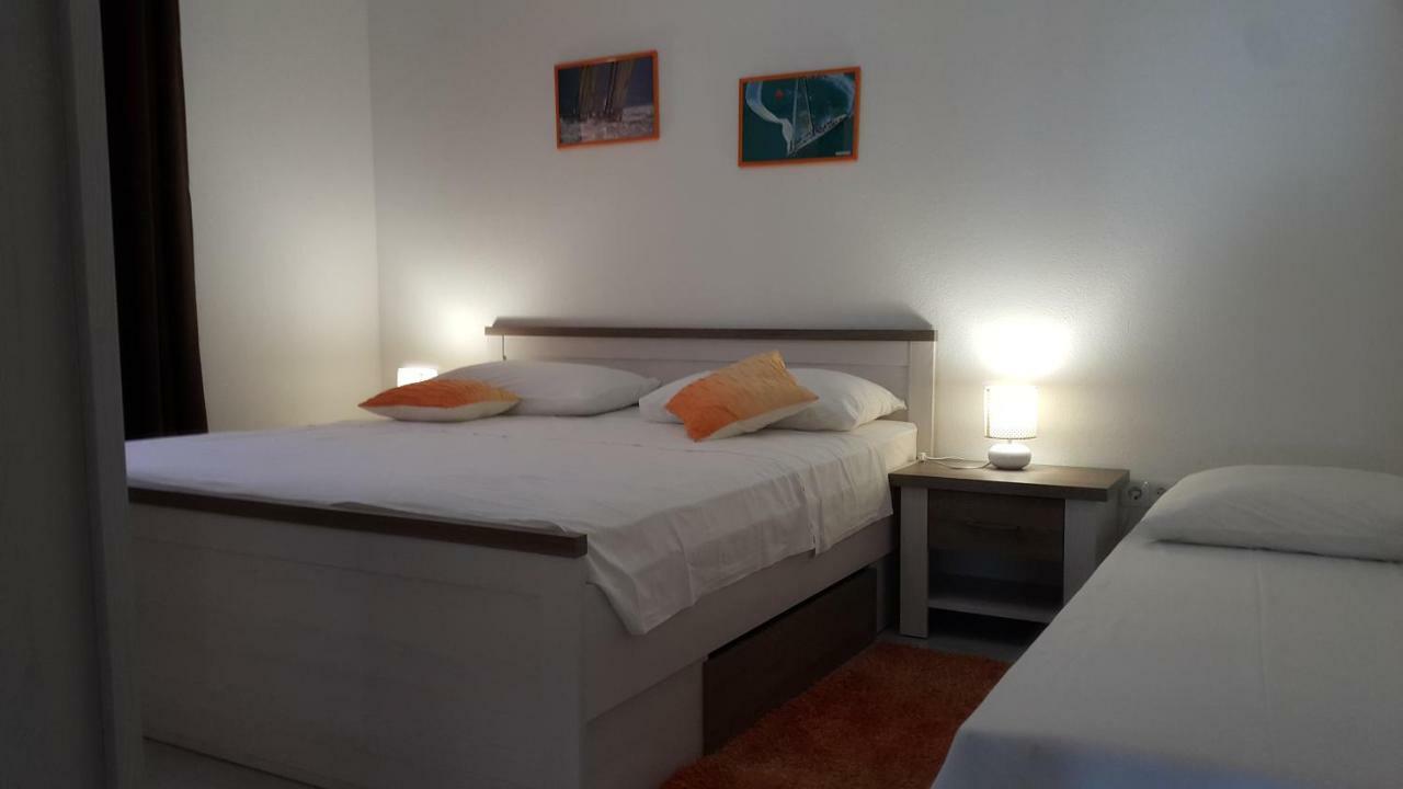 Apartments Anaivana Трогир Экстерьер фото